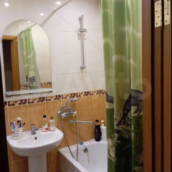 Продается Многокомнатная квартира, 62 м²