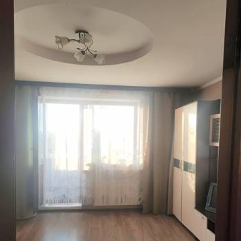 Продается Многокомнатная квартира, 80 м²