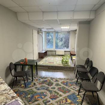 Продается Нежилое помещение, 242 м²