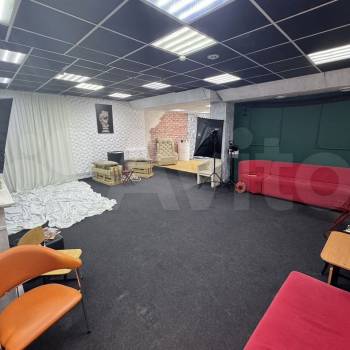 Продается Нежилое помещение, 242 м²