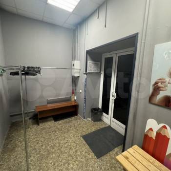 Продается Нежилое помещение, 242 м²