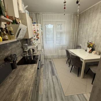 Продается 2-х комнатная квартира, 57,7 м²