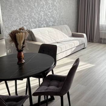 Продается 1-комнатная квартира, 54 м²