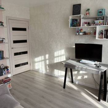 Продается 1-комнатная квартира, 54 м²