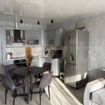 Продается 1-комнатная квартира, 54 м²