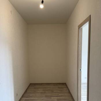 Продается 1-комнатная квартира, 42,4 м²