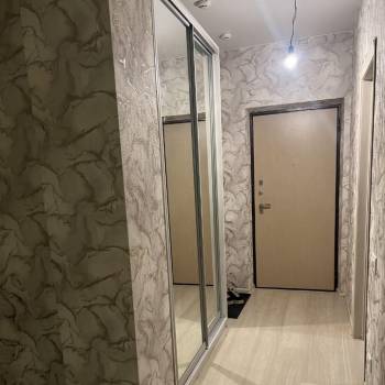 Продается 1-комнатная квартира, 35 м²