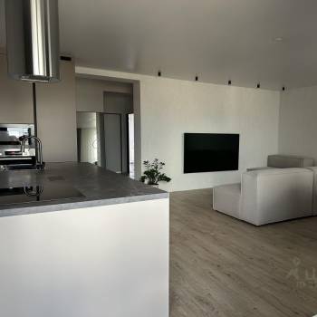 Продается 3-х комнатная квартира, 90 м²