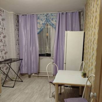 Продается 1-комнатная квартира, 38 м²