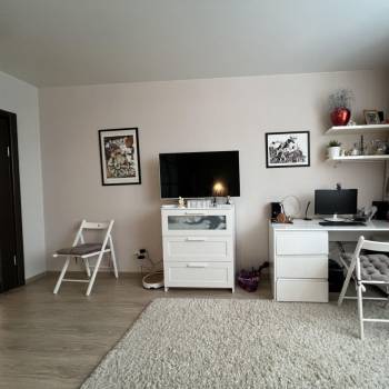 Продается 3-х комнатная квартира, 98 м²