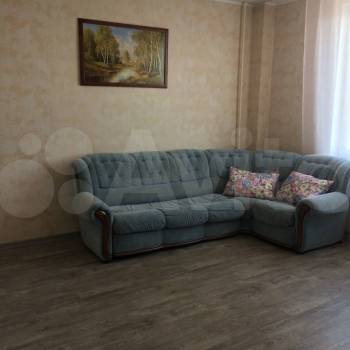 Сдается 1-комнатная квартира, 60 м²