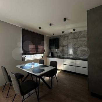 Продается 3-х комнатная квартира, 101 м²