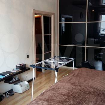 Продается 1-комнатная квартира, 48 м²