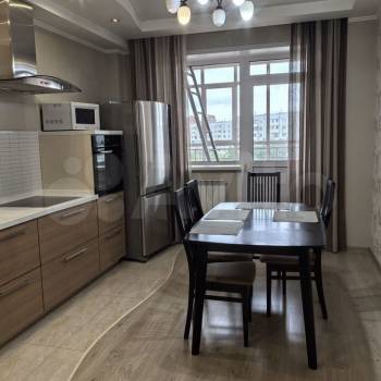 Сдается Многокомнатная квартира, 98 м²