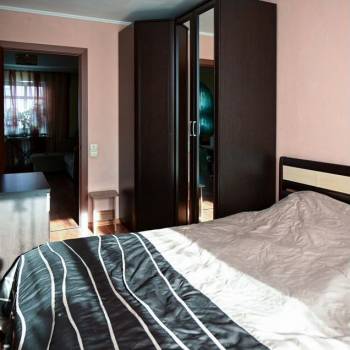 Продается Многокомнатная квартира, 77,4 м²