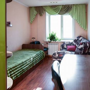 Продается Многокомнатная квартира, 77,4 м²