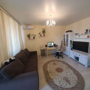 Продается 1-комнатная квартира, 36 м²