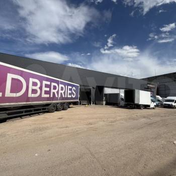 Сдается Нежилое помещение, 590,3 м²