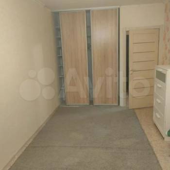 Продается Многокомнатная квартира, 82 м²