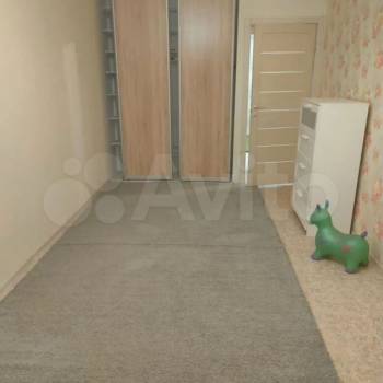 Продается Многокомнатная квартира, 82 м²