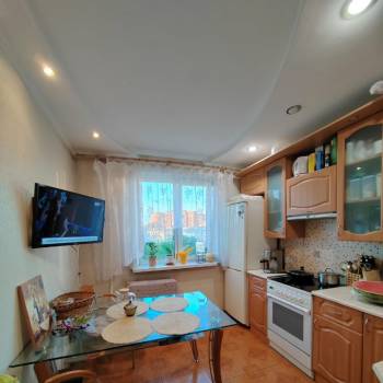 Продается Многокомнатная квартира, 79,6 м²