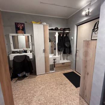 Продается 1-комнатная квартира, 58 м²