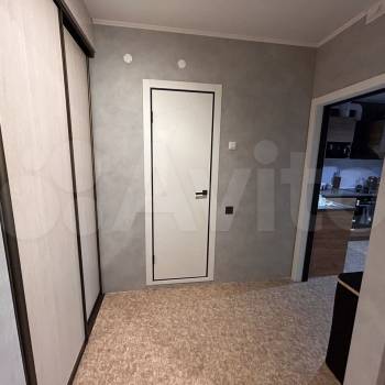 Продается 1-комнатная квартира, 58 м²