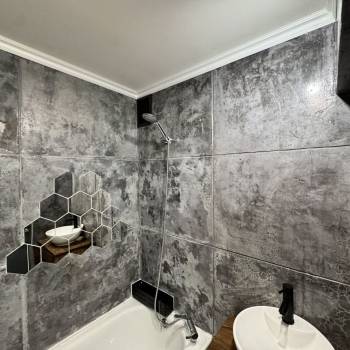 Продается 1-комнатная квартира, 42 м²