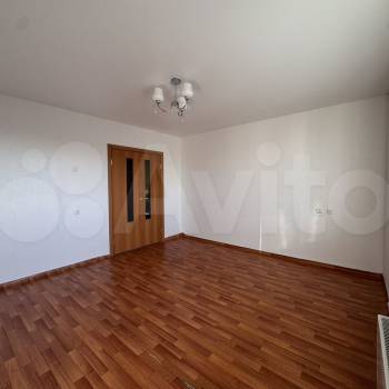 Продается 1-комнатная квартира, 42 м²