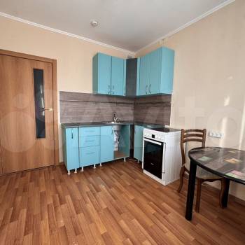 Продается 1-комнатная квартира, 42 м²