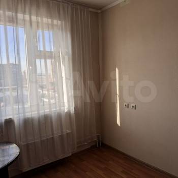 Продается 1-комнатная квартира, 42 м²