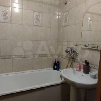 Продается 1-комнатная квартира, 37 м²