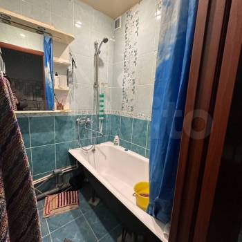 Продается Многокомнатная квартира, 61 м²