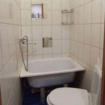 Продается Многокомнатная квартира, 14 м²