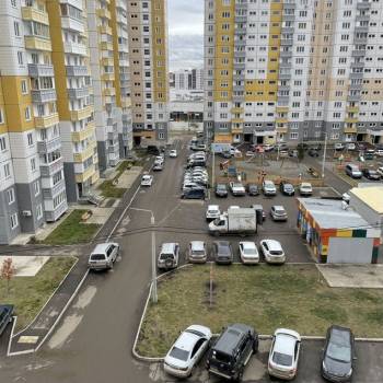 Продается Многокомнатная квартира, 81,9 м²