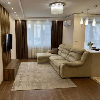 Продается Многокомнатная квартира, 143 м²