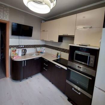 Продается 1-комнатная квартира, 32 м²