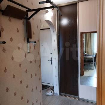 Продается 1-комнатная квартира, 32 м²