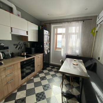 Продается 2-х комнатная квартира, 64,7 м²