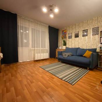 Продается 1-комнатная квартира, 43 м²