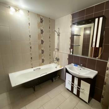 Продается 2-х комнатная квартира, 68 м²