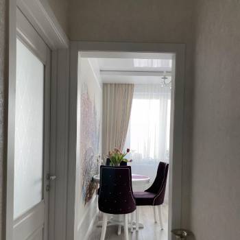 Продается 1-комнатная квартира, 42 м²