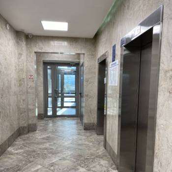 Продается 1-комнатная квартира, 42 м²