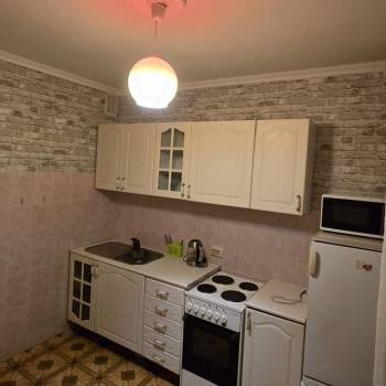 Продается 1-комнатная квартира, 40 м²