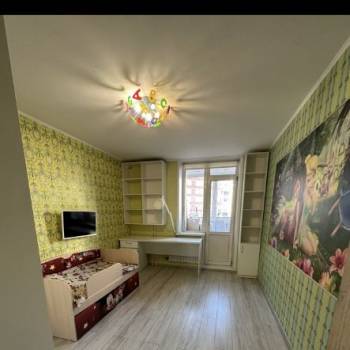 Сдается Многокомнатная квартира, 81,3 м²