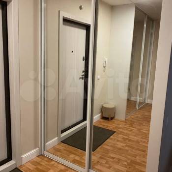 Сдается 1-комнатная квартира, 42 м²