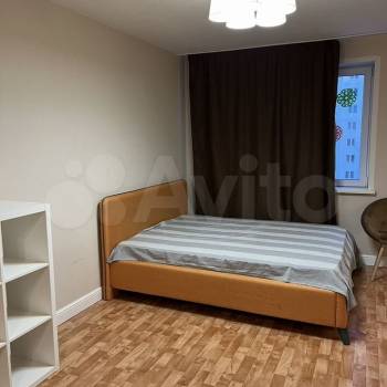 Сдается 1-комнатная квартира, 42 м²