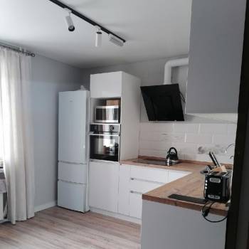 Продается 1-комнатная квартира, 58 м²