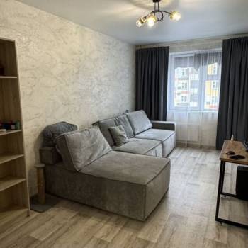 Продается 1-комнатная квартира, 45 м²