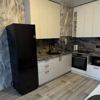 Продается 1-комнатная квартира, 45 м²